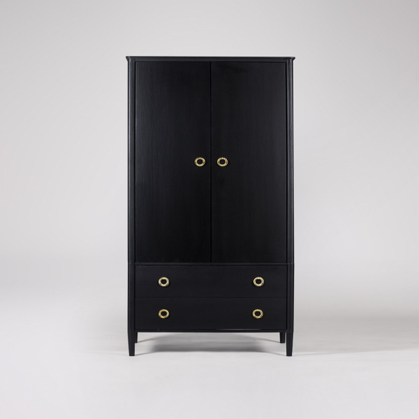 Wardrobe with Brass Handles – Modern Storage Solution